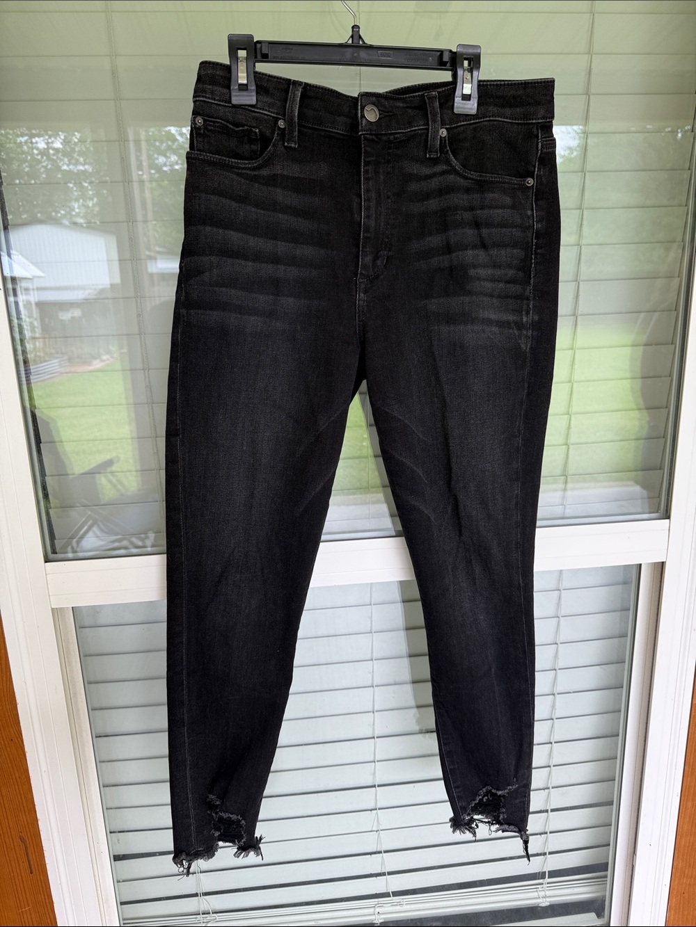 Joe's Jeans Black Flawless The Charlie High Rise Skinny Crop